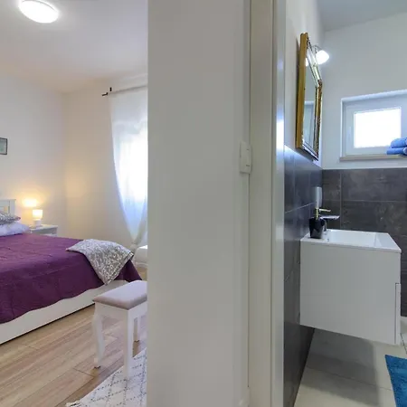 Mit Privatpool Fuer 8 Personen Ca 110 Qm In Medulin, Istrien Suedkueste Von Istrien Holiday home *