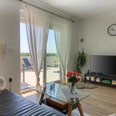Holiday home Mit Privatpool Fuer 8 Personen Ca 110 Qm In Medulin, Istrien Suedkueste Von Istrien *