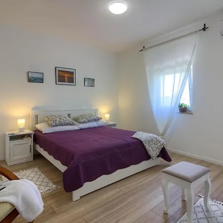 Mit Privatpool Fuer 8 Personen Ca 110 Qm In Medulin, Istrien Suedkueste Von Istrien Holiday home Medulin